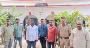 प्रयागराज STF ने पकड़ा हत्या और गैंगस्टर के आरोपी किया गिरफ्तार 25 हजार का था इनाम..