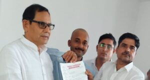 सभासद एसोसिएशन ने रानीगंज में बाई पास निर्माण की उठाई मांग क्षेत्र के विकास के लिए सांसद को दिया ज्ञापन जाने क्या उठाई मांग