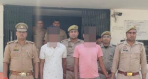 चालक खलासी को बंधक बना कर पिकअप सहित 12 कुंतल मुर्गा लूटने वाले बदमाशों को 36 घंटे के अंदर पुलिस गिरफ्तार कर घटना का खुलासा किया