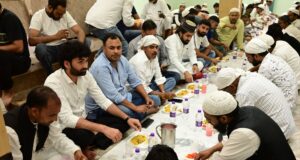उमराव पैलेस में शनिवार को रोजा इफ्तार पार्टी में शामिल हुए हजारों लोग हिन्दू मुस्लिम साथ बैठ कर की इफ्तारी दिखा आपसी सौहार्द मौलाना बोले…!!