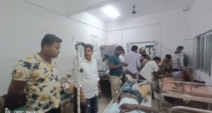 अनियंत्रित पिकअप ने भांजे सहित तीन सगे भाइयों को मारी जोरदार टक्कर हालत नाजुक सभी रेफर