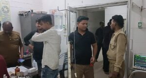 प्रतापगढ़:दुकानबंद कर साइकिल से घर जा रहे बुजुर्ग को तेज़ रफ्तार मोटर साइकिल सवार ने मारी टक्कर हालत नाजुक रेफर