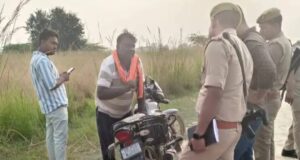 प्रतापगढ़ में दिनदहाड़े लूट! स्वर्ण व्यवसायी से असलहे के दम पर ढाई लाख के जेवर लूटे, तीन नकाबपोश बाइक सवार बदमाश फरार