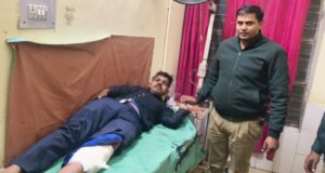 पैर में गोली, बेड पर इलाज… फिर कैसे उड़नछू हुआ इनामी आरोपी? मेडिकल कॉलेज मुठभेड़ के बाद चल रहा था इलाज़