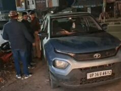 प्रतापगढ़ में सनसनीखेज लूट: नकाबपोश बदमाशों ने सर्राफा कारोबारी को पिस्टल सटाकर लूटा, करीब 17 लाख का माल लेकर फरार