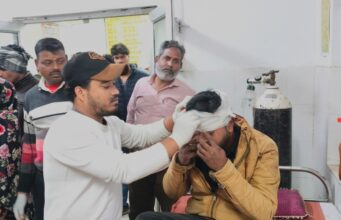 बेखौफ दबंगों का आतंक: घर के बाहर बैठे युवक पर हमला, इलाके में दहशत का माहौल